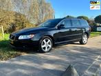 Volvo V70 1.6 T4 Nordic, Auto's, Volvo, Zwart, 4 cilinders, Zwart, 1600 kg