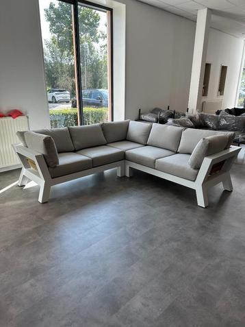 Santika Yovita hoek loungeset 3-delig NIEUW! beschikbaar voor biedingen