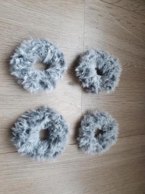 Handmade by Ebony: scrunchie,  zacht, fluffy grijs, Sieraden, Tassen en Uiterlijk, Uiterlijk | Haarverzorging, Nieuw, Haarspeld