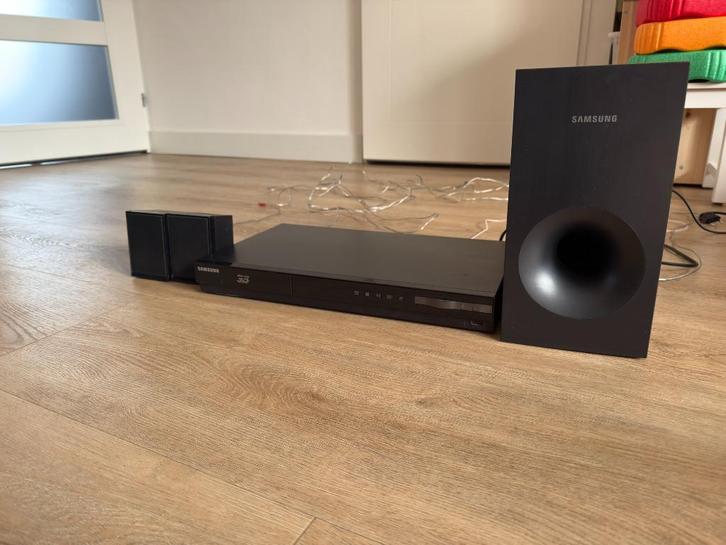 Samsung HT-H4200: 2.1 Home Cinema Set met Blu-ray 3D, Audio, Tv en Foto, Home Cinema-sets, Gebruikt, Blu-ray-speler, 2.1-systeem