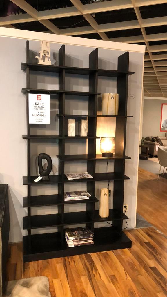 Boekenkast Oliver, Eleonora - outletmodel, Huis en Inrichting, Kasten | Stellingkasten, Zo goed als nieuw, Ophalen of Verzenden