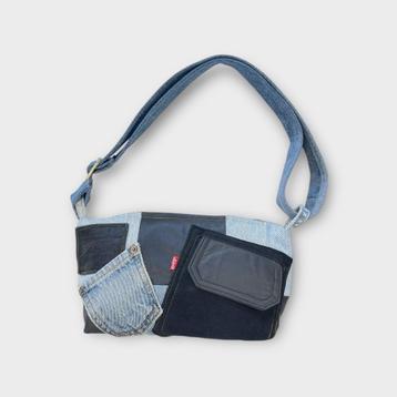 Levi’s schoudertas klein (met echt leer) beschikbaar voor biedingen