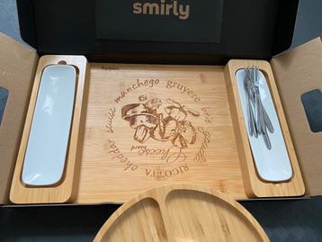 NIEUW! kaasplank/serveerplank Smirly beschikbaar voor biedingen