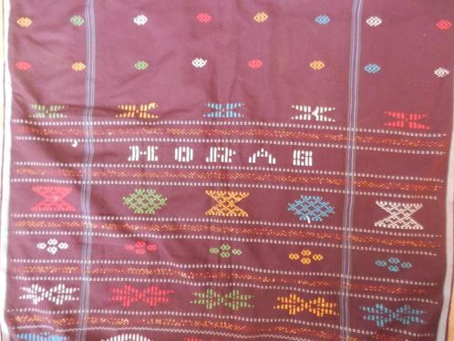 Omslagdoek / sarong Indonesie Batak met tekst HORAS 64x155, Antiek en Kunst, Antiek | Kleden en Textiel, Ophalen of Verzenden