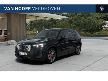 BMW iX1 eDrive20 M Sport / Sportstoelen / M Adaptief onderst beschikbaar voor biedingen
