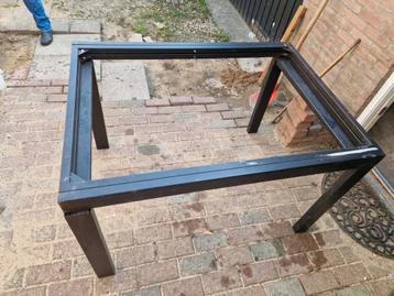 Uitschuifbare industriële eettafel glas en staal zwart beschikbaar voor biedingen
