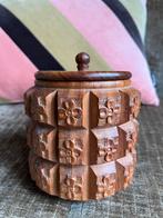 Retro vintage opbergdoos met houtsnijwerk, Antiek en Kunst, Ophalen