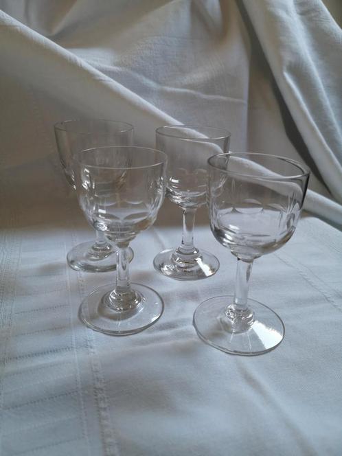 Vier antieke borrelglaasjes, Antiek en Kunst, Antiek | Glas en Kristal, Ophalen of Verzenden