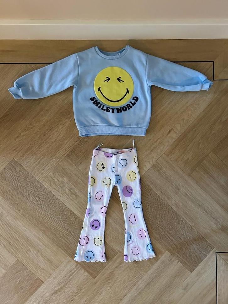 Z.g.a.n. Flare legging + sweater Smiley, C&A, maat 92, Kinderen en Baby's, Kinderkleding | Maat 92, Zo goed als nieuw, Meisje