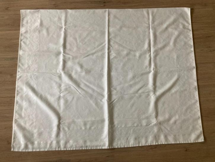 Wit damast tafelkleed, Huis en Inrichting, Tafelkleden, Gebruikt, Rechthoek, Binnen, Ophalen of Verzenden