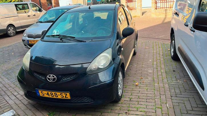 TOYOTA AYGO, Auto's, Toyota, Particulier, Benzine, Handgeschakeld, Blauw, Grijs, Stof, Onderhoudsboekje, Ophalen