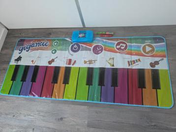 Muziek Mat - Gigantic Fun! +Fluit en mondharmonica beschikbaar voor biedingen
