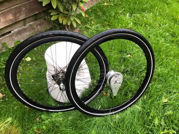 tk:Set Wielen 28 inch achterwiel 3 NEXUS versne. rollerbrake beschikbaar voor biedingen