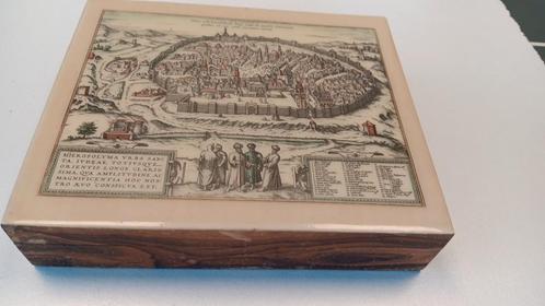 Houten kistje met kunststof plaat ezechielis in Israël., Huis en Inrichting, Woonaccessoires | Kisten, Zo goed als nieuw, Minder dan 50 cm