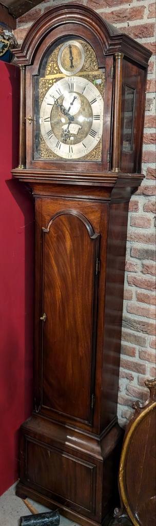 Antieke Engelse staande klok 8 daags mahoniehouten kast €350, Antiek en Kunst, Antiek | Klokken, Ophalen