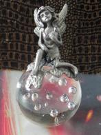 Tinnen Engeltje op presse papier., Ophalen of Verzenden, Gebruikt, Religie