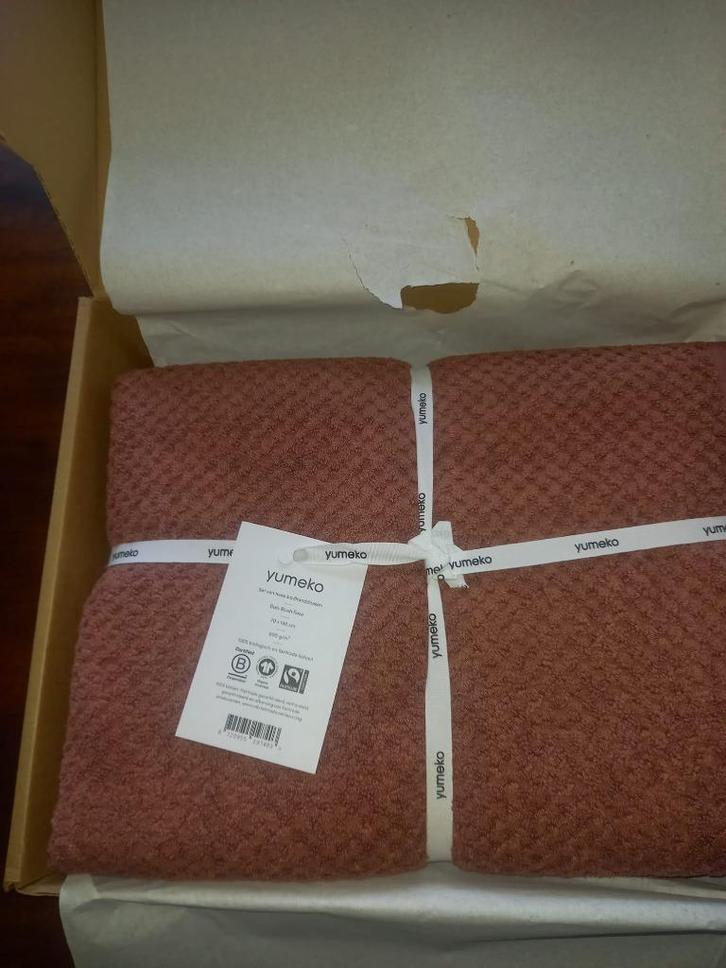 badhanddoeken Yumeko nieuw, Huis en Inrichting, Badkamer | Badtextiel en Accessoires, Nieuw, Handdoek, Wit, Ophalen of Verzenden