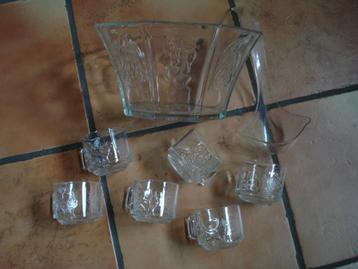 8-delige bowlset van glas: kom ø26xh14cm + 6 glazen + lepel beschikbaar voor biedingen