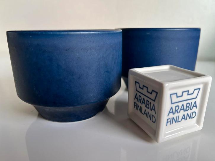 Vintage Set 2 Arabia Bloempotten Blauw Richard Lindh  Ø11,5, Tuin en Terras, Bloempotten, Zo goed als nieuw, Aardewerk, Minder dan 40 cm