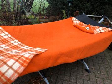 Prachtige oranje geblokte vintage wollen deken beschikbaar voor biedingen