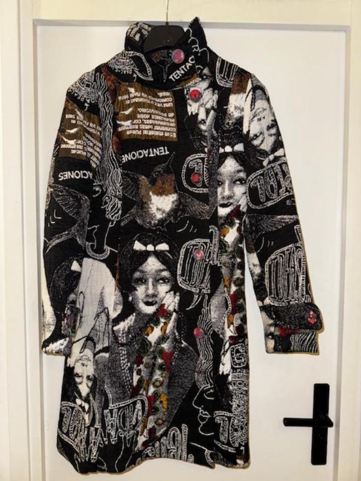 Super mooie Desigual jas, Kleding | Dames, Overige Dameskleding, Zo goed als nieuw, Ophalen of Verzenden