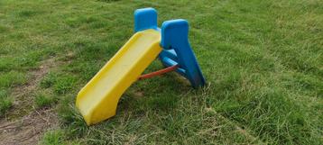 Kleurrijke Kleuter Glijbaan - Tuinplezier! beschikbaar voor biedingen