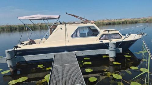 Polyester boot, Watersport en Boten, Motorboten en Motorjachten, Zo goed als nieuw, Polyester, 6 tot 9 meter, Benzine, 10 tot 30 pk