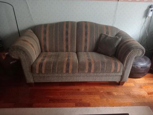 Moet weg voor 25/6 geweldig mooie en.leuke 2,5 zits bank, Huis en Inrichting, Banken | Sofa's en Chaises Longues, Zo goed als nieuw
