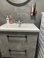Grijze badkamermeubel 60cm met kraan - 1 jaar oud, Gebruikt, Minder dan 100 cm, Wastafelkast, 25 tot 50 cm