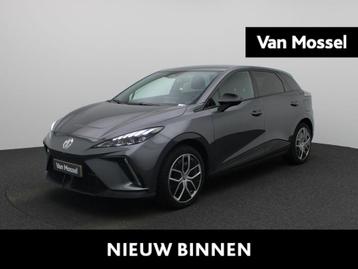 MG MG4 64 kWh Luxury 204PK | Navigatie | Half-Lederen Bekled beschikbaar voor biedingen