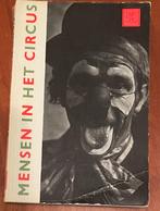 Mensen in het circus van Frans de Bruyn, Ophalen of Verzenden, Gelezen, Media