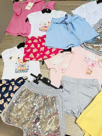 Partij Kinderkleding - meisjes | nieuw | ideaal voor verkoop beschikbaar voor biedingen