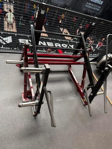 HAMMER STRENGTH Ground Base Squat/Lunge beschikbaar voor biedingen
