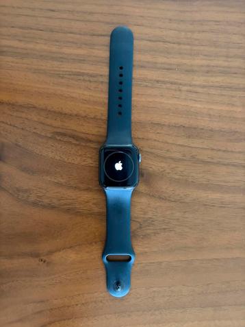 Apple Watch Series 6 40mm beschikbaar voor biedingen