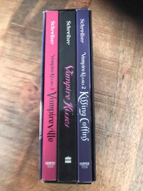 Vampire box met 3 boeken voor maar 5 euro, Boeken, Fantasy, Zo goed als nieuw, Ophalen of Verzenden