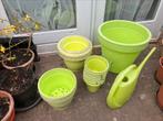 17 kunststof potten en 1 gieter, Tuin en Terras, Kunststof, Minder dan 30 cm, Minder dan 60 cm, Rond