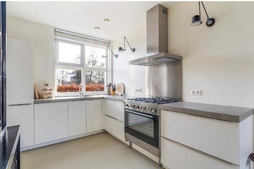 PRACHTIGE STRAKKE MODERNE KEUKEN 3 METER X 2,10M, Huis en Inrichting, Keuken | Complete keukens, Zo goed als nieuw, Hoekkeuken
