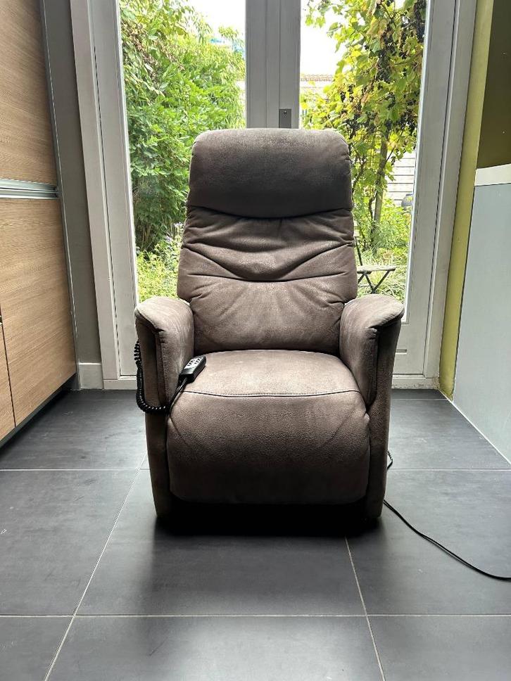 Limoss Sta op Stoel, Huis en Inrichting, Fauteuils, Gebruikt, Leer, Stof, 50 tot 75 cm, 75 tot 100 cm, Ophalen of Verzenden