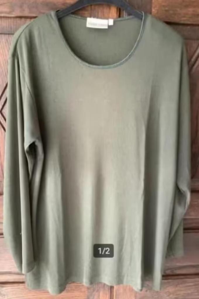 Donkergroene, groene top, longsleeve; Michel Valerie; L larg, Kleding | Dames, Tops, Zo goed als nieuw, Maat 42/44 (L), Groen