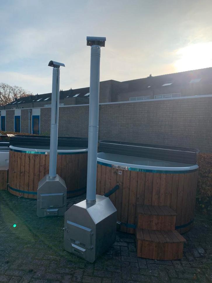 HOTTUB - DEMO model - direct leverbaar / extern model, Tuin en Terras, Bubbelbaden en Hottubs, Nieuw, Vast, Trap, Ophalen