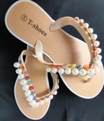 Mooie nieuwe teenslippers met parels en steentjes, Ophalen of Verzenden, Nieuw