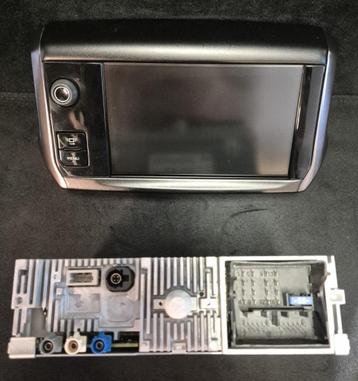 Peugeot 2008 1.6 VTI 16V Radio 2014 met scherm maps 2024/25 beschikbaar voor biedingen