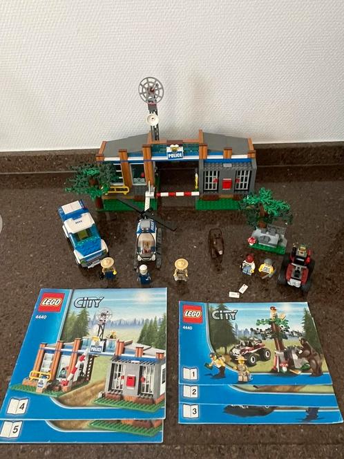 Lego city 4440 - bospolitiebureau, Kinderen en Baby's, Speelgoed | Duplo en Lego, Gebruikt, Ophalen of Verzenden