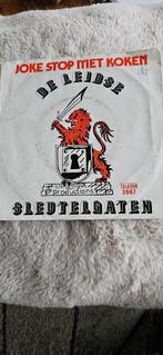 De leidse sleutelgaten, Ophalen of Verzenden, Zo goed als nieuw, Overige formaten, Levenslied of Smartlap