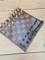 Vintage  houten schaakspel  1970, Hobby en Vrije tijd, Gezelschapsspellen | Bordspellen, Ophalen of Verzenden, Zo goed als nieuw