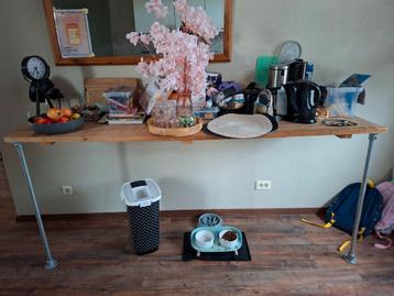 Steigerhouten Bar met Stalen Poten