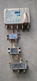 Ziggo Coax Signaalversterker + 3 Splitters - Complete Set, Ophalen of Verzenden, Gebruikt, (Schotel)antenne-accessoires, Overige merken