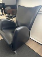 Tulip zwart lederen fauteuil aangeboden, Ophalen, Zo goed als nieuw, 75 tot 100 cm, 50 tot 75 cm