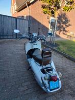 Mooie retro scooter, Fietsen en Brommers, Snorfietsen en Snorscooters, Ophalen of Verzenden, Zo goed als nieuw, Overige merken
