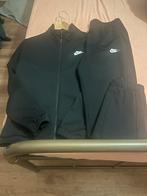 Nike trainingspak maat 158/164, Ophalen of Verzenden, Zo goed als nieuw, Jongen of Meisje, Sport- of Zwemkleding